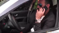 Elisa Sanches participa en una sesión de sexo de tres fijaciones de tres cajas, rodando a una doble penetración