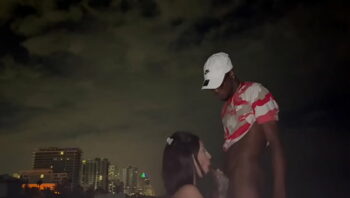 BigDaddyKJ: Puta mexicana recibe una gran polla negra en Miami Beach