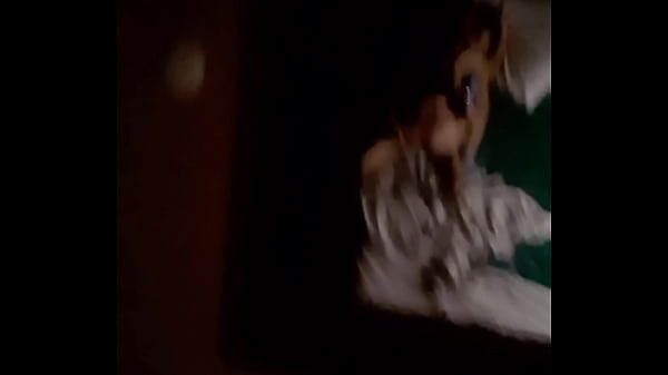 Cojiendo con mi amiga argentina parte 2