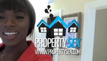 PropertySex - Hermosa agente inmobiliaria negra sexo interracial con el comprador