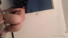 Bruna Vieira aparece desnuda tocándose su húmedo y delicioso coño