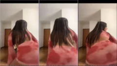 Yasmaia agitando su popozão al son de funk en minifalda