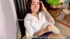 Martina dando oral y recibiendo semen en la boca