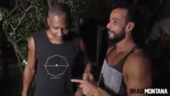 Melissa Hot lo mata en la escena de sexo con dos chicos musculosos con pollas grandes