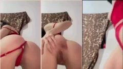 Que delicia Yandezinha, famosa ninfa de OnlyFans, mostrando su coño mientras se quita las bragas de forma provocativa