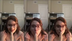 La joven entusiasta Littlerabbitro exhibe sus delicados pezones mientras disfruta mamando y lamiendo con entusiasmo su juguete