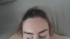 Branquinha fue atrapada en Internet trayendo un baño de placer en la cara