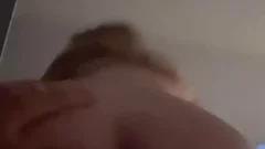 ¡Davinaxx de Onlyfans diciéndote que veas en la polla del niño