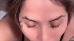 Privacidad Maru Karv prestando especial atención al chico generoso