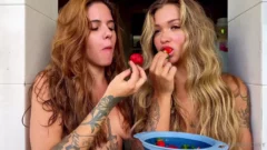 Mel Breia sin ropa saborea a Strawberry en compañía de un delicioso joven amigo